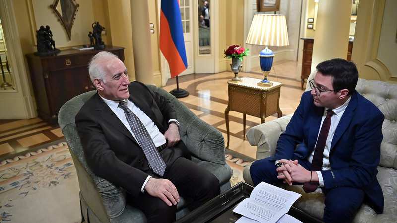 Նախագահ Վահագն Խաչատուրյանը հարցազրույց է տվել հունական «Manifesto» պարբերականին